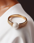 Luna Pearl Gold Ring